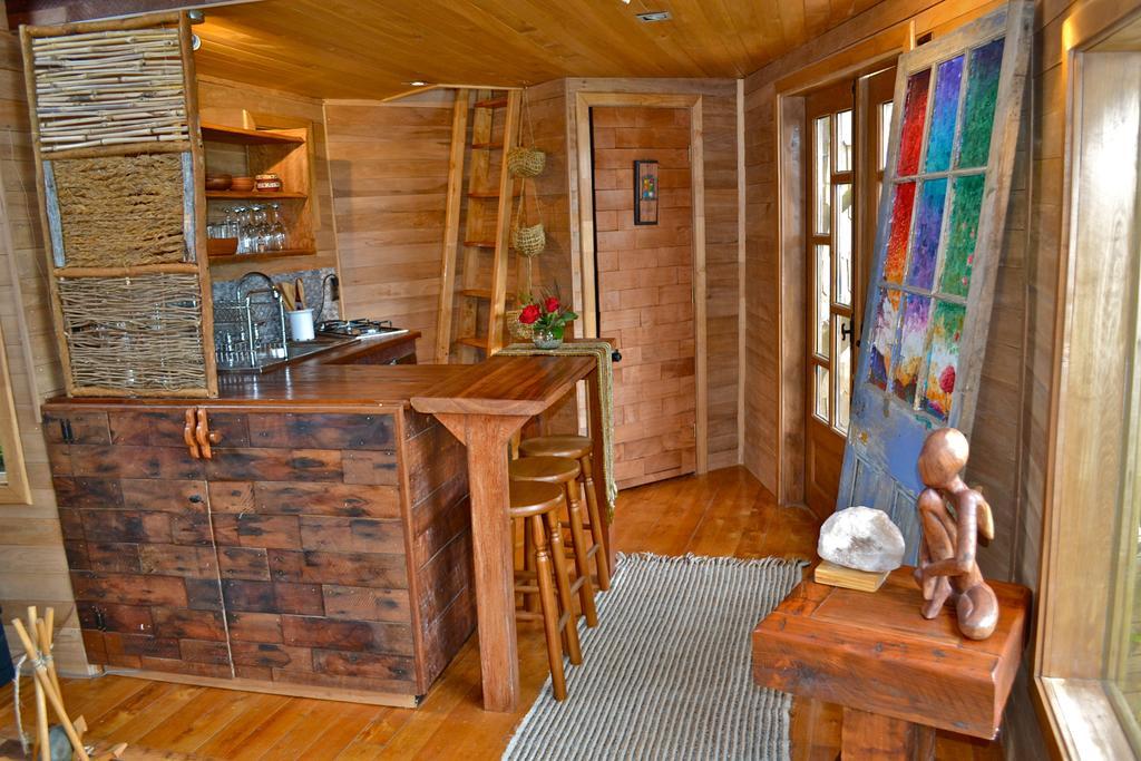 Villa La Casa Del Árbol De Chiloé Castro Habitación foto
